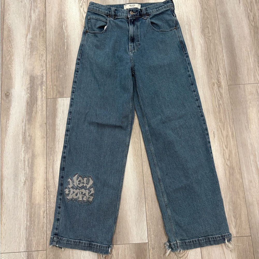 Hollister Co. super baggy wide leg blue jeans with New York patch size 31